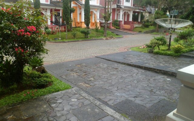 Villa Kota Bunga Mawar