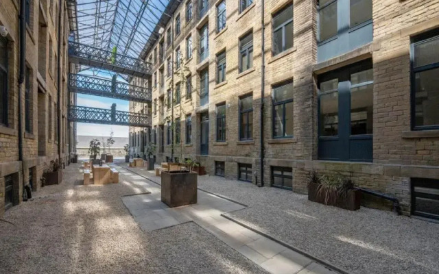 Luxury 4 Bedroom Apartment