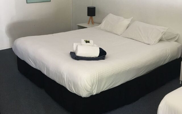 Country Lodge Motel
