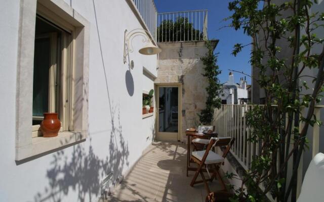 Palazzo de Amico -Typical Terrace House