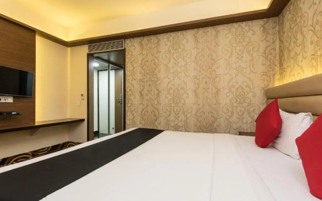Solaris Hotel and Club