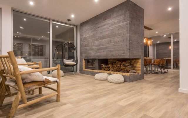 La Maison by White Exclusive Suites Villas