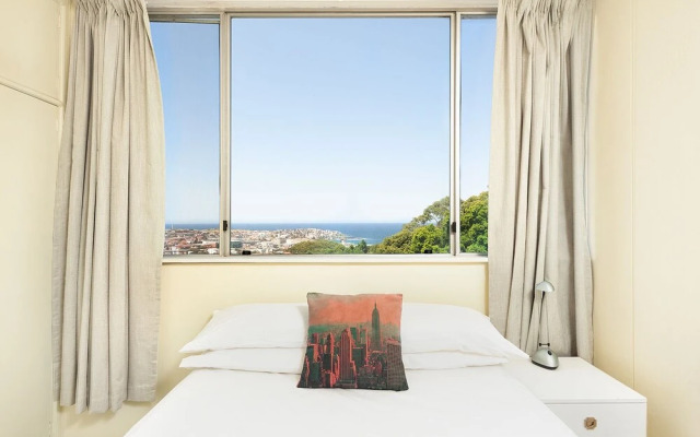Bondi Apt for 4 Panoramic Ocean