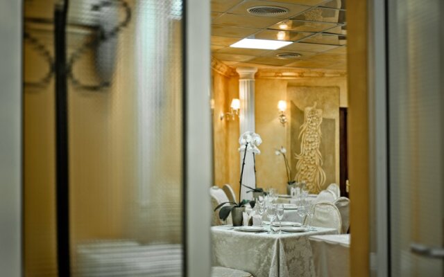 De Paris Hotel