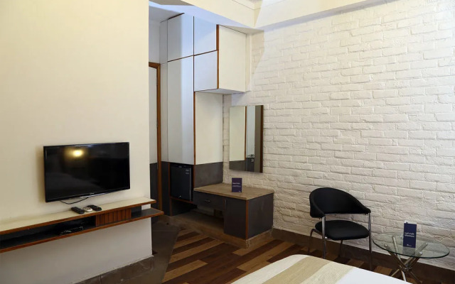 FabHotel Huda Sushant Lok