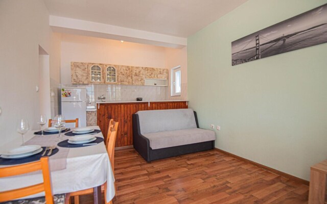 Beautiful Home in Grebastica With 4 Bedrooms and Wifi