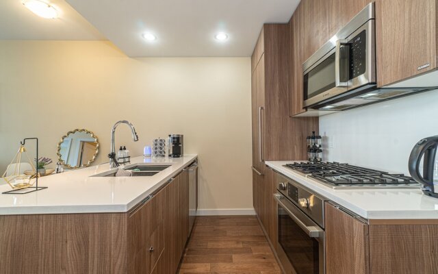 Lovely Oasis near Waterfront & Downtown