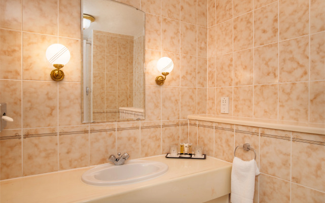 Copthorne Effingham Gatwick Hotel