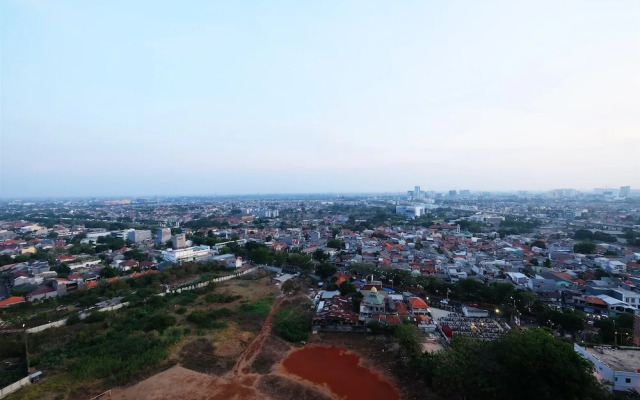 Exclusive 2Br Near Shopping Center Bassura City Apartment