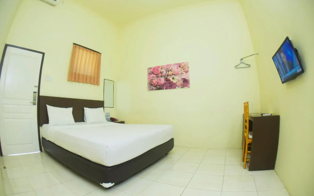 Mahkota Hotel Genteng