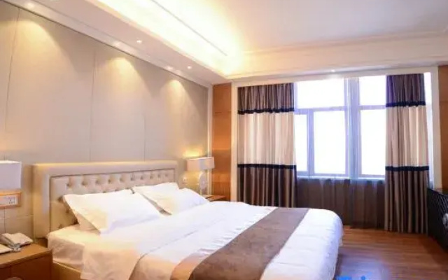Longqi Junyue Chief Hotel