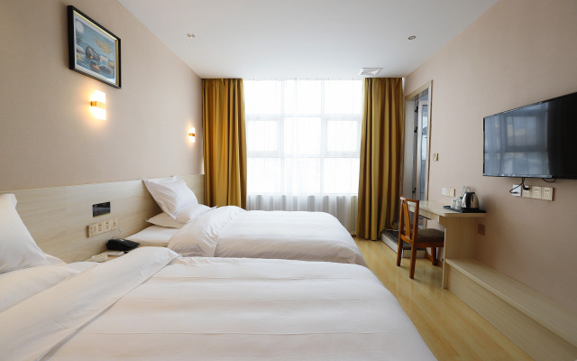 Wuhan Good Time Hotel (Tianhe Airport Hengdian Subway Station)