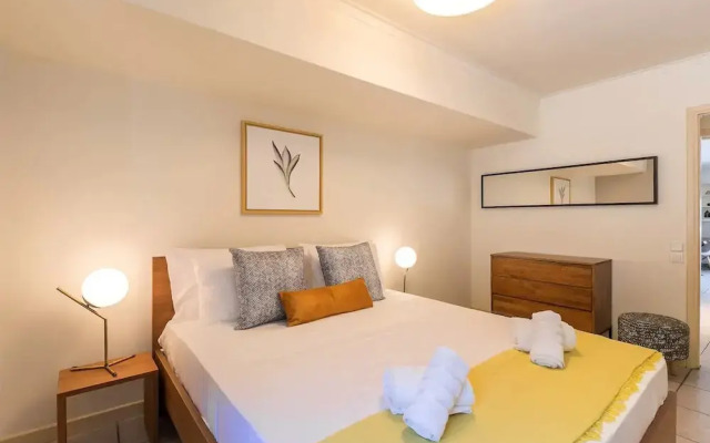 Spacious apartment in Philopappou A7