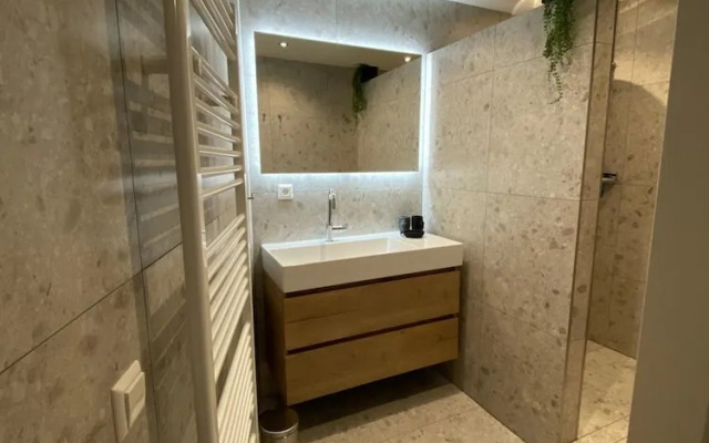 Cozy Apartment Near Beach