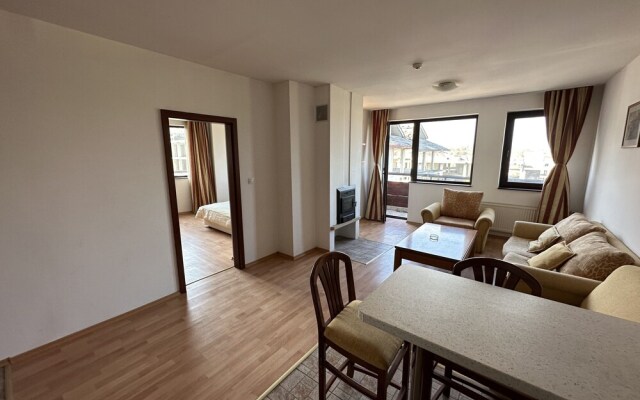 Spacious Mountain View Apartment