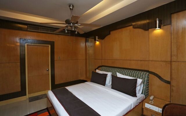Collection O 186 Hotel Triple C