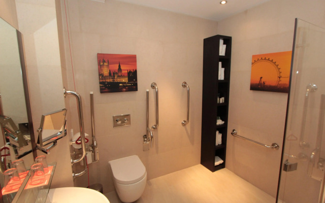 Hotel Indigo London Tower Hill by IHG