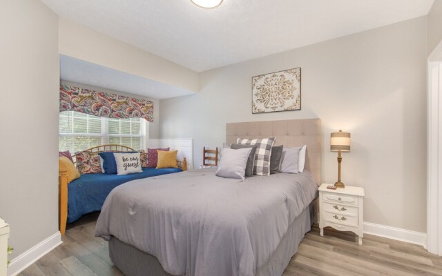 Lazy Bears Den 2103