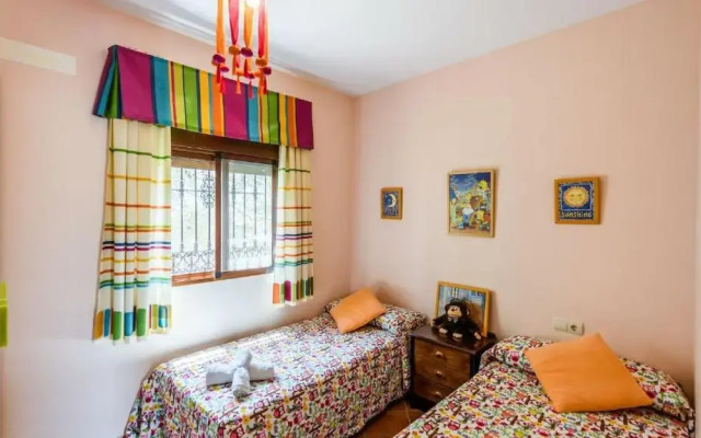 Cortijo Angela Vinuela by Ruralidays