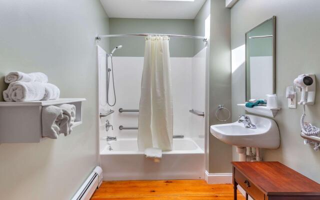 Essex Street Inn & Suites, an Ascend Collection Hotel