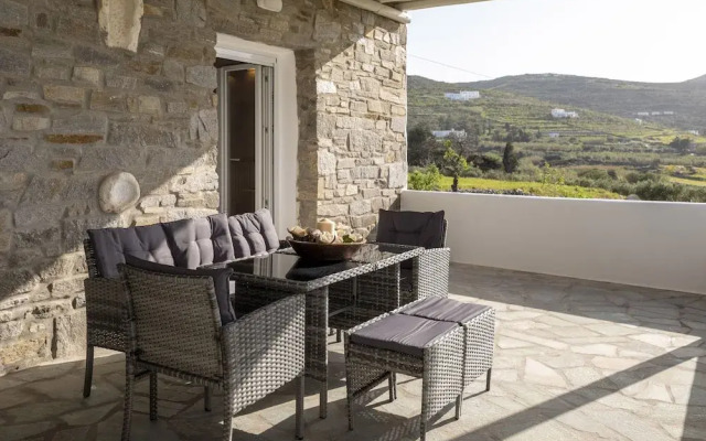 Myrsini Traditional Hillside Cottage