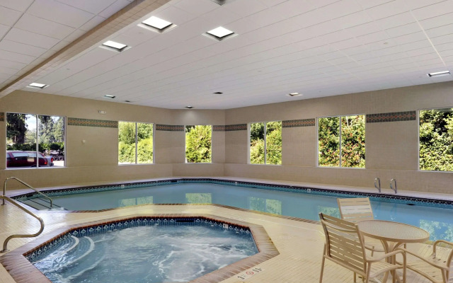 Ramada by Wyndham Olympia