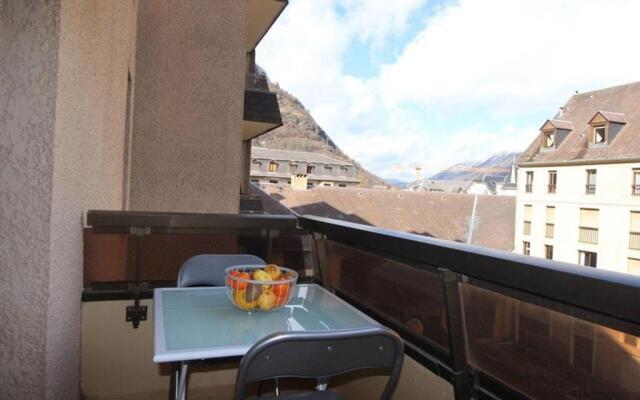 Appartement Bagnères-de-Luchon, 2 pièces, 4 personnes - FR-1-313-160