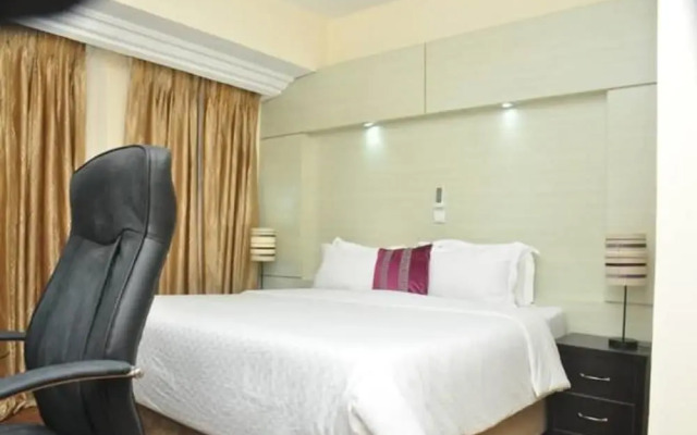 Z'Bass Hotel & Resort