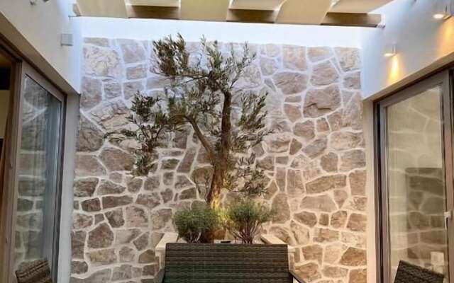 Sutivan Luxury Apartments