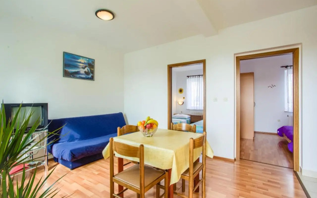 Apartments and rooms with parking space Kraljevica - 17589