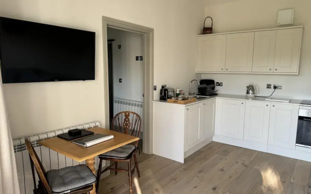 Lodge/ Kingbed/ Privg/ Petsok/ Freep/ Wifi