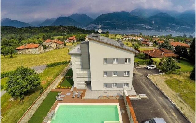 Rainbow Holiday Apartments Lake Como