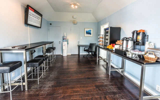 Le Petit Pali Laguna Beach