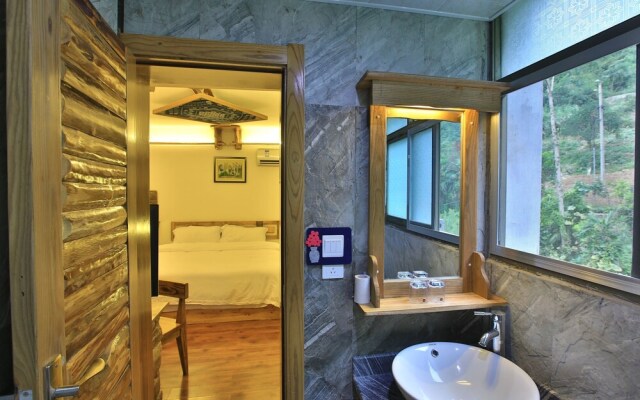 Zhangjiajie Destination Youth Hostel