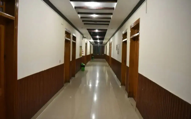 Rose Valley Hotel