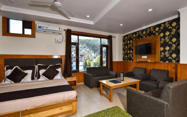 The Posh Hotel near Mall Road with Hassle Free Covered Parking