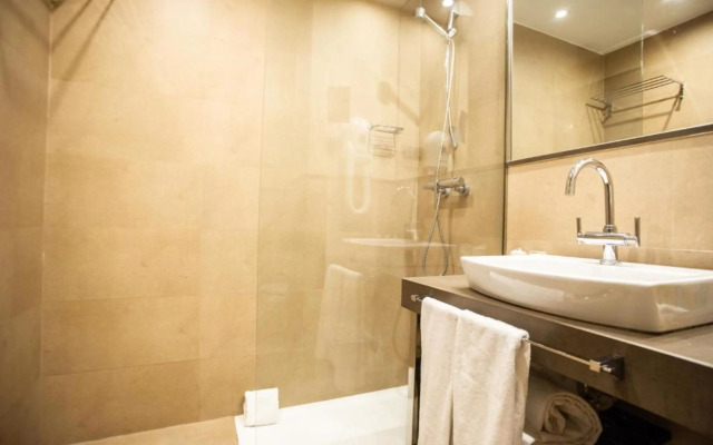 AZZ Asturias Langrehotel & Spa