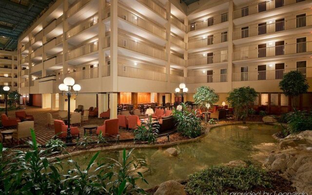 Embassy Suites by Hilton Philadelphia Airport