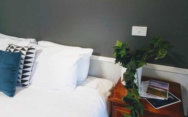 ibis Styles Albury Lake Hume Resort – Guest Rooms – Lake Hume Village