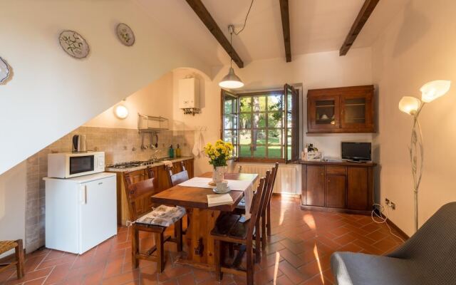 Fattoria Pagnana suites and pool