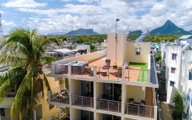 C-view Apartments - Brand new beachfront studio apartments with rooftop jacuzzi