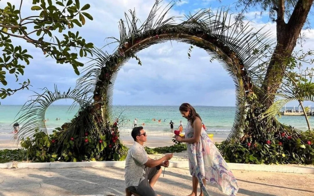 DG Royal Resort