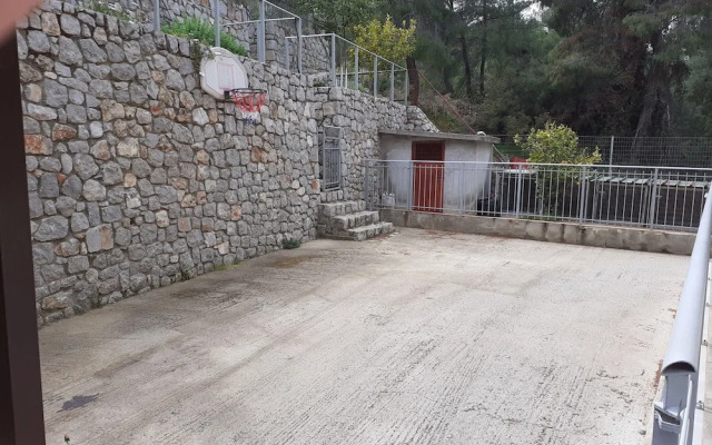 Luxury 2-bed House in Pefkali