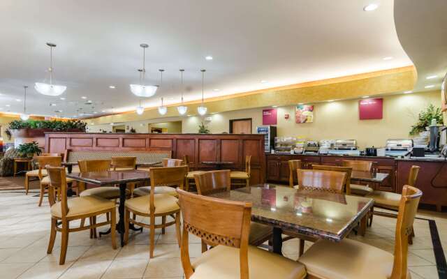 Comfort Suites Salina South