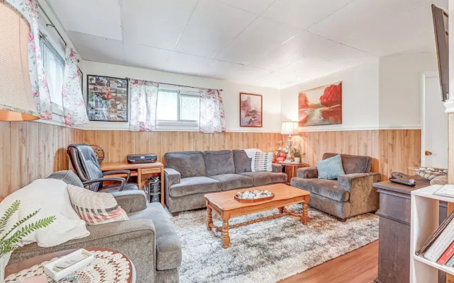 Centrally Located Soldotna Apartment w/ Patio!