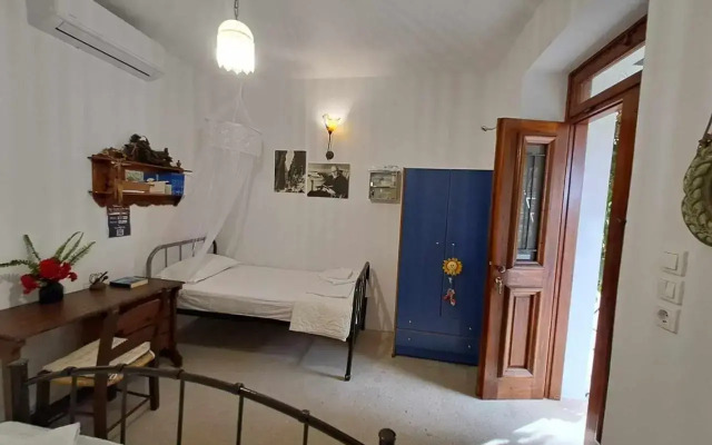 Olga's traditional stone house, Palaiochora