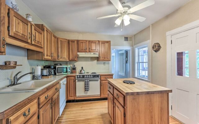 Historic Townhome in Downtown Shepherdstown!