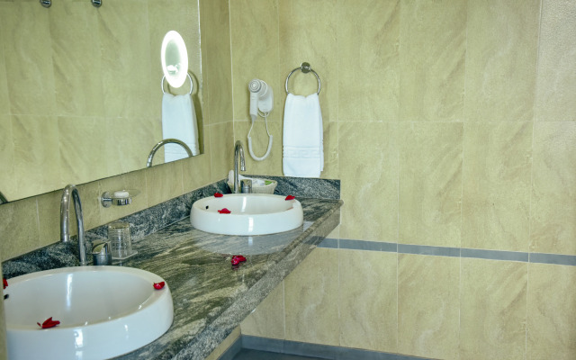 Harbour View Suites