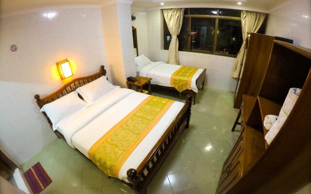 May Shan Hotel