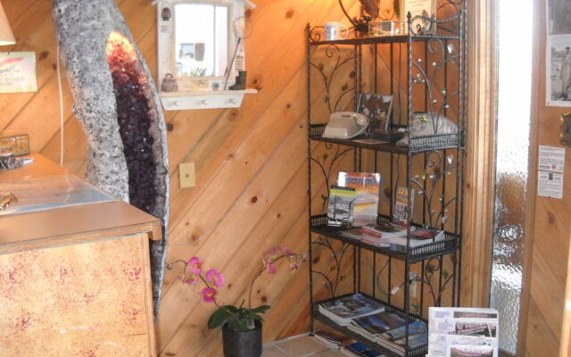 Wheeler on the Bay Lodge & Marina